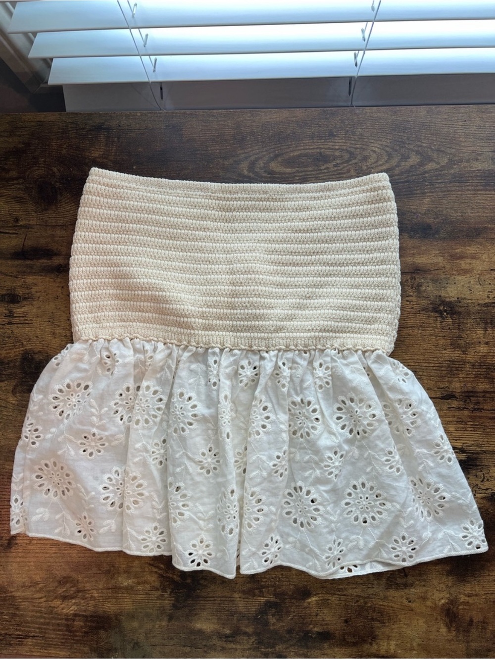 Zara Strapless Eyelet Peplum Top Ivory Crochet Twist Front Bandeau Large - Picture 4 of 9